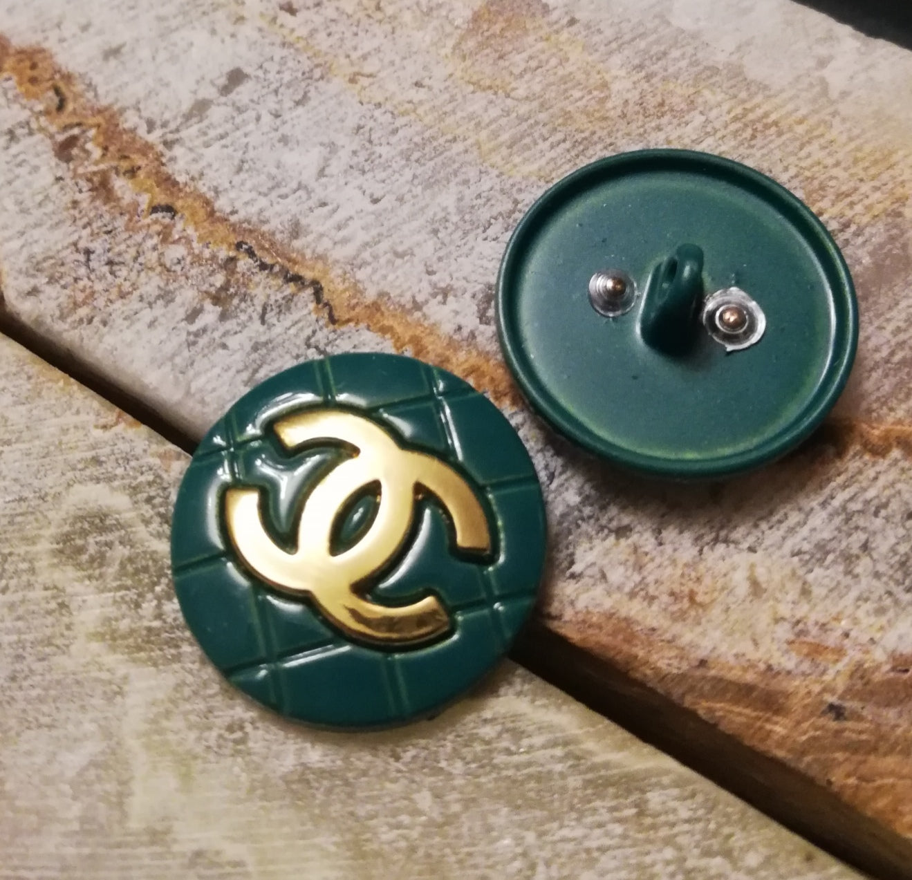 1 Buttons green&gold 20 mm