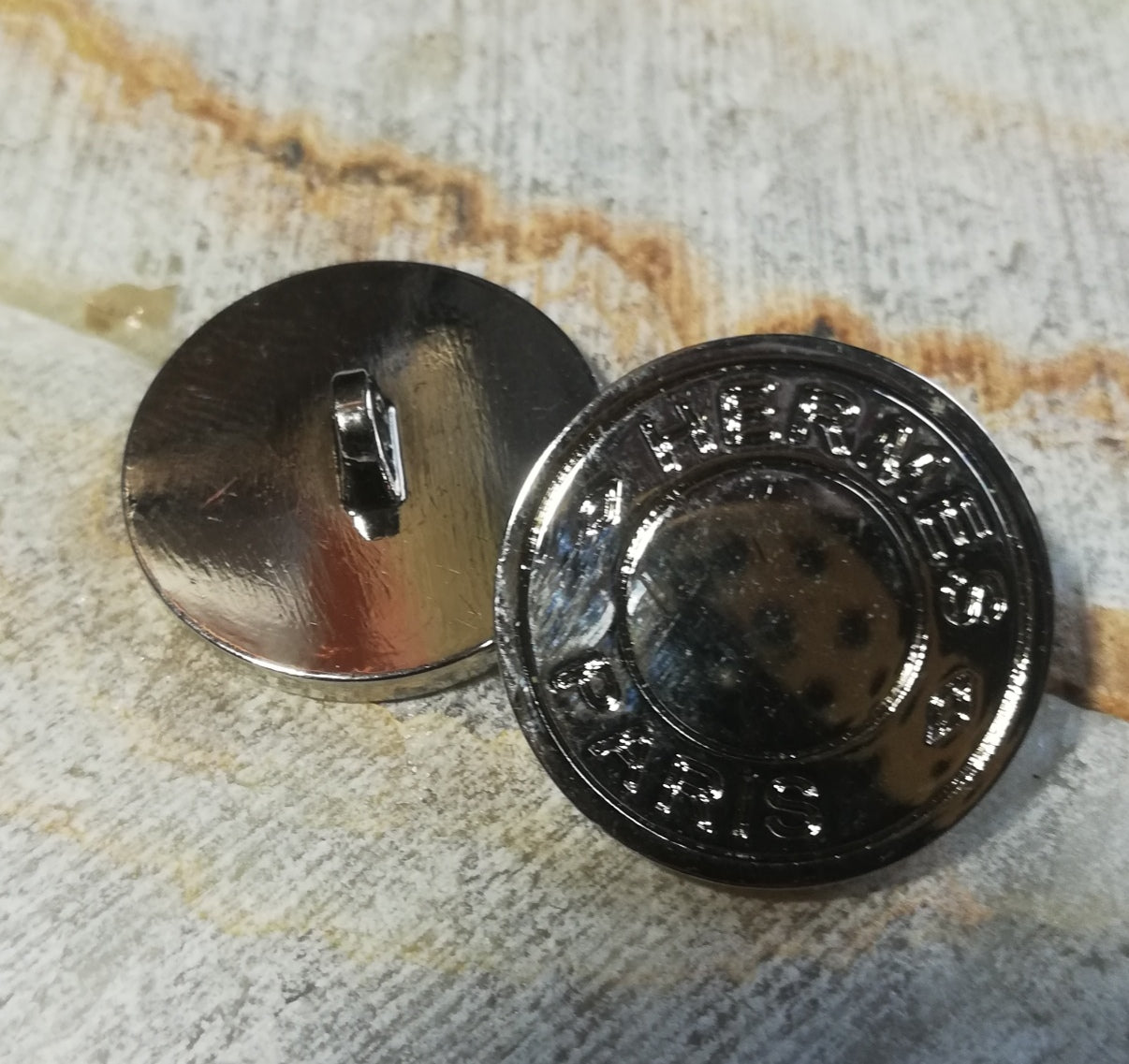 H1 buttons silver 20 mm