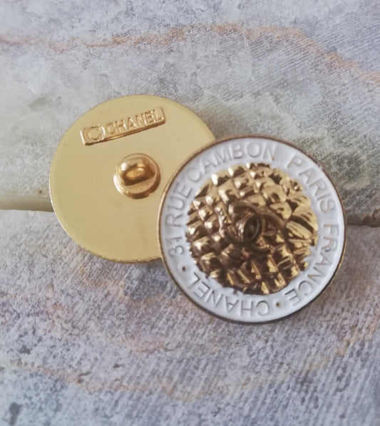 1 Buttons Gold&white 22 mm