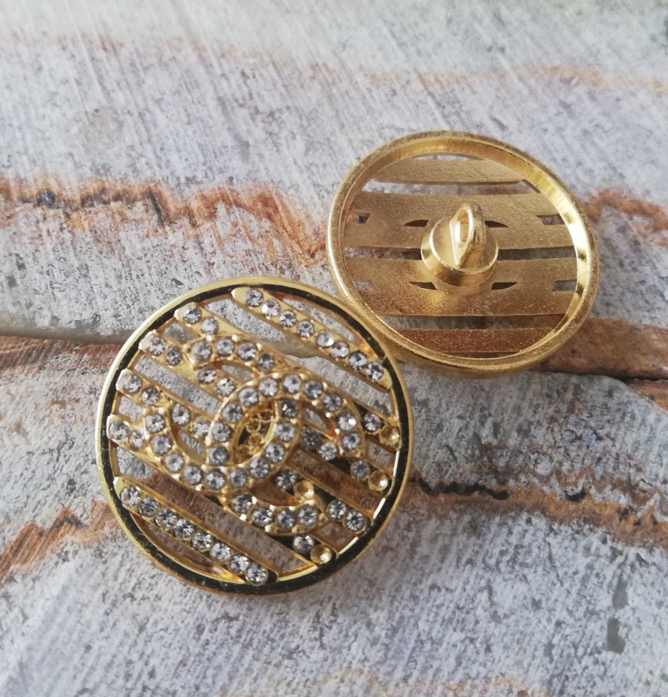 1 Buttons Gold&rhinestones 22 mm